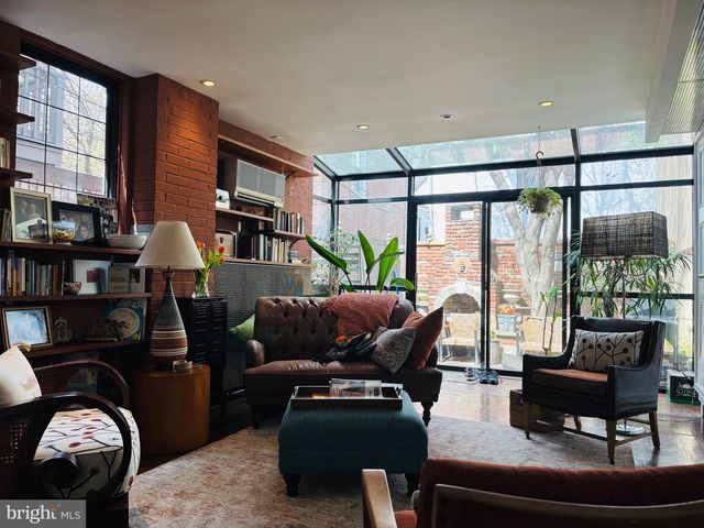 1725 PINE ST, Philadelphia, PA 19103