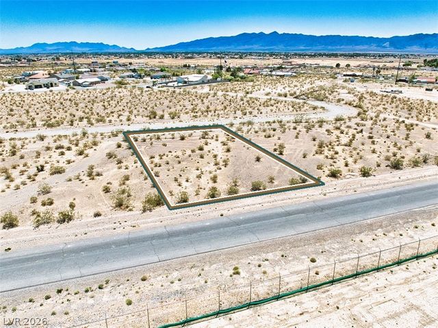 1720 East Mescalero Avenue, Pahrump, NV 89048