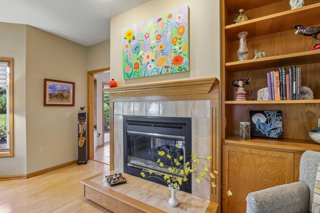 920 Lexington Way, Waunakee, WI 53597