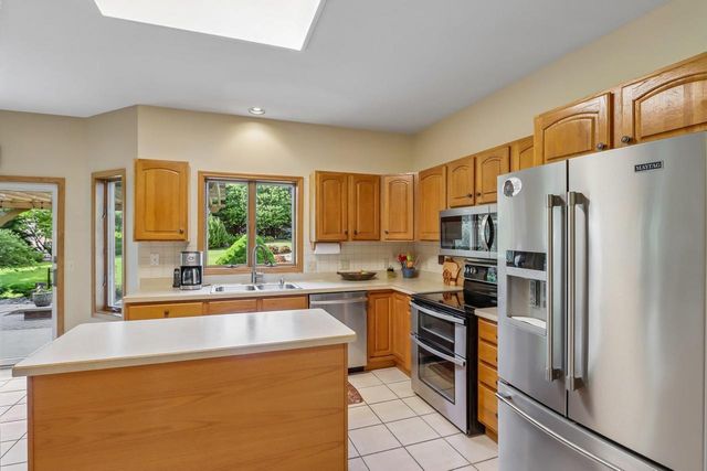 920 Lexington Way, Waunakee, WI 53597