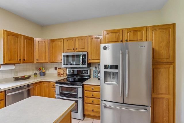 920 Lexington Way, Waunakee, WI 53597