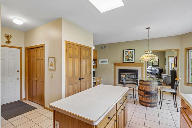 920 Lexington Way, Waunakee, WI 53597