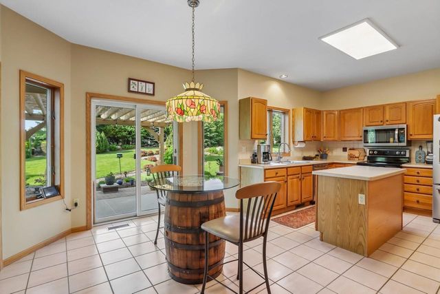 920 Lexington Way, Waunakee, WI 53597