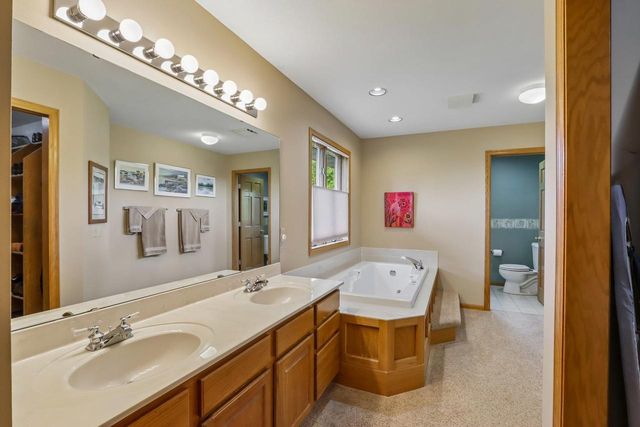 920 Lexington Way, Waunakee, WI 53597