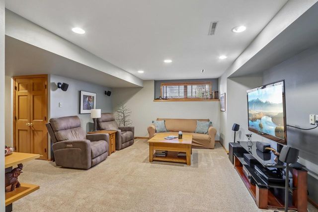 920 Lexington Way, Waunakee, WI 53597