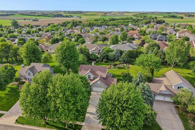 920 Lexington Way, Waunakee, WI 53597