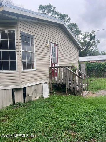 439 N ORANGE Street, Starke, FL 32091