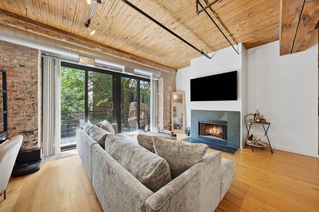 1525 S Michigan Avenue 205, Chicago, IL 60605