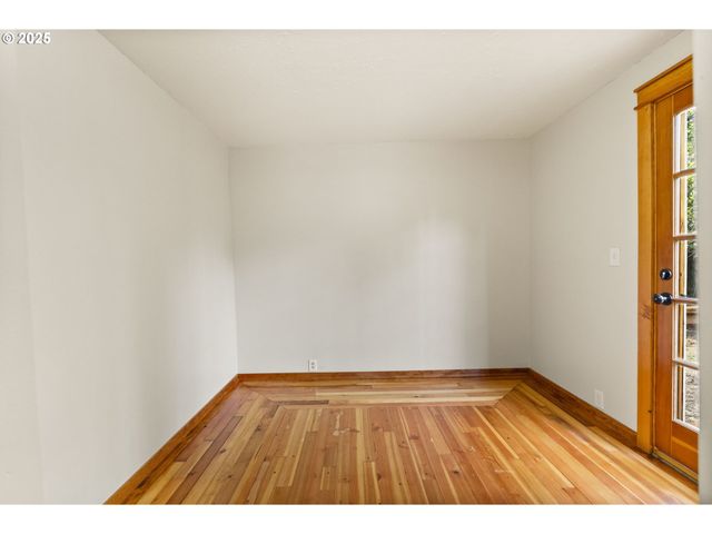 1875 W 15th Ave, Eugene, OR 97402