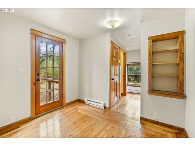 1875 W 15th Ave, Eugene, OR 97402