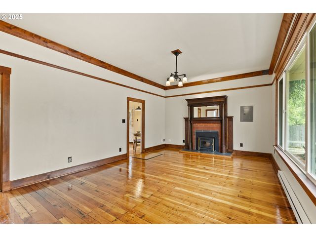 1875 W 15th Ave, Eugene, OR 97402