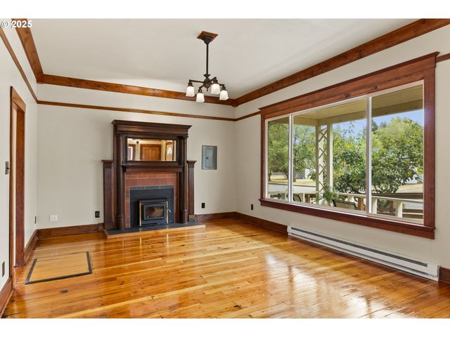 1875 W 15th Ave, Eugene, OR 97402