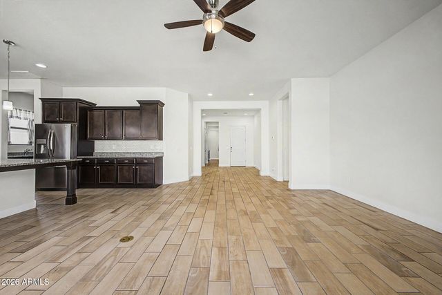 9960 E RUBIDIUM Avenue, Mesa, AZ 85212