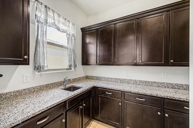 9960 E RUBIDIUM Avenue, Mesa, AZ 85212