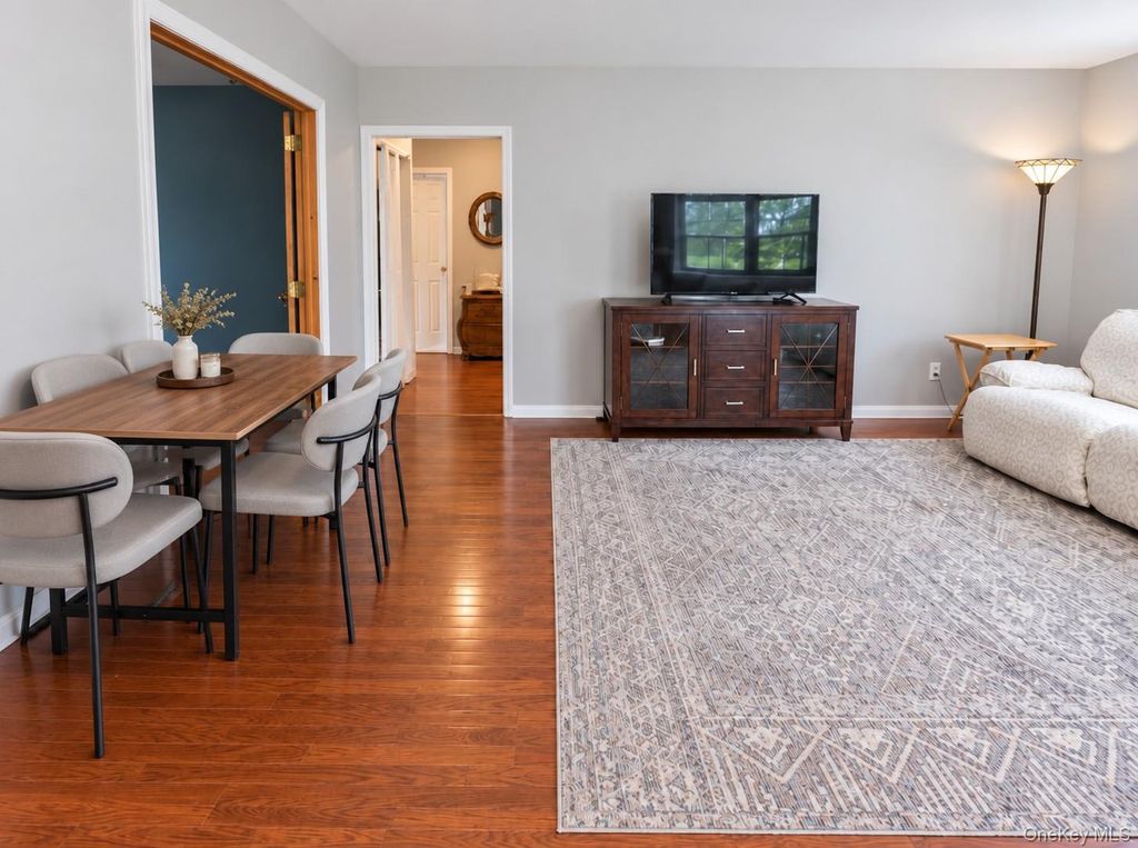 80-03 156th Avenue 141, Howard Beach, NY 11414 — photo 2