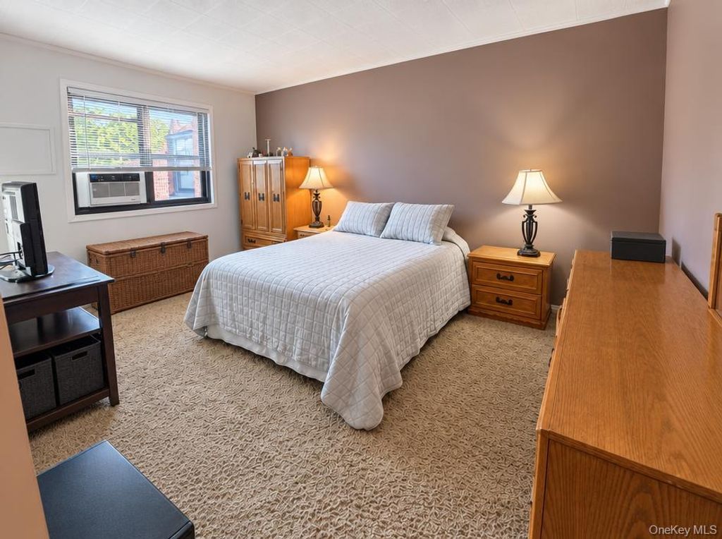 80-03 156th Avenue 141, Howard Beach, NY 11414 — photo 5