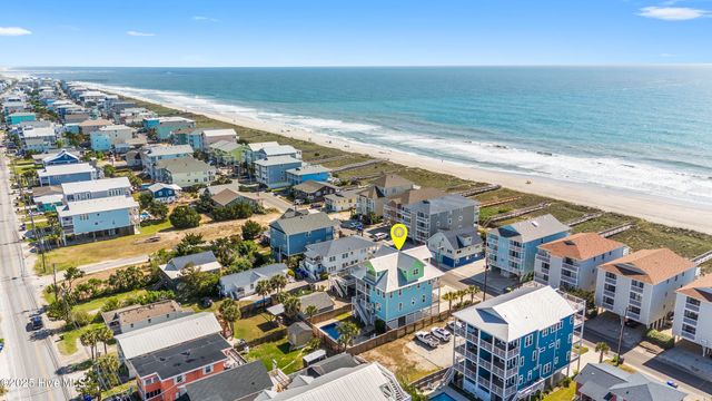 711 Carolina Beach Avenue N, Carolina Beach, NC 28428