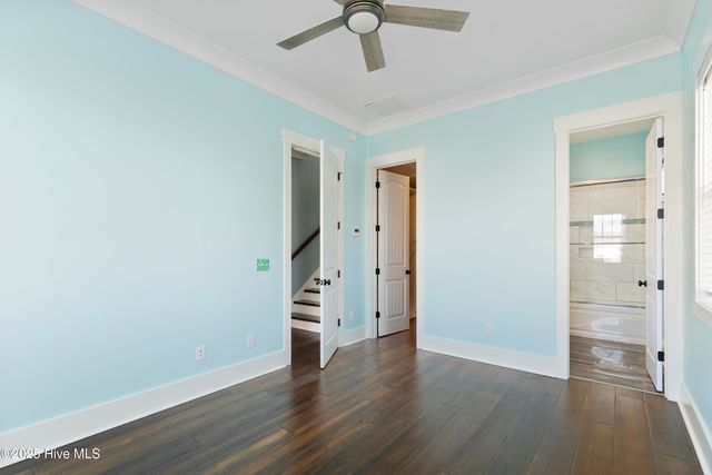 711 Carolina Beach Avenue N, Carolina Beach, NC 28428