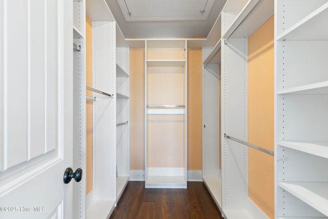 711 Carolina Beach Avenue N, Carolina Beach, NC 28428