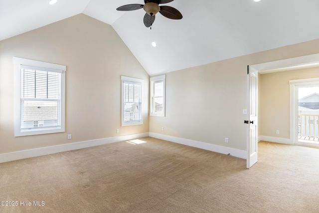 711 Carolina Beach Avenue N, Carolina Beach, NC 28428