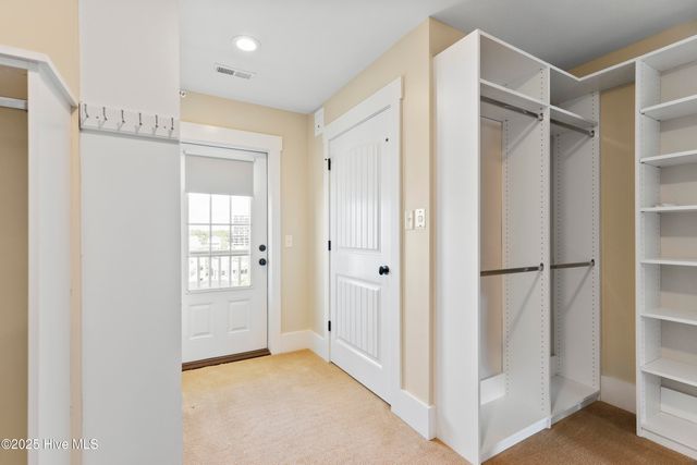 711 Carolina Beach Avenue N, Carolina Beach, NC 28428