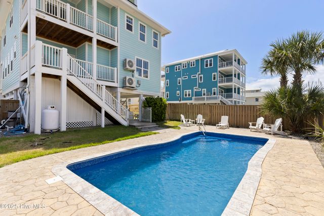 711 Carolina Beach Avenue N, Carolina Beach, NC 28428