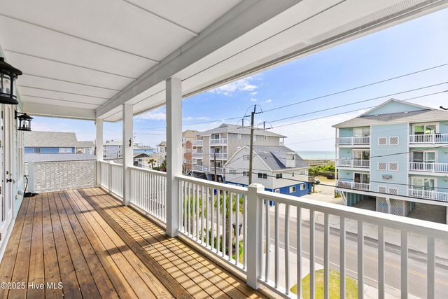 711 Carolina Beach Avenue N, Carolina Beach, NC 28428