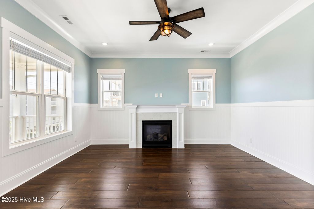 Image 25 of property listing at 711 Carolina Beach Avenue N, Carolina Beach, NC 28428