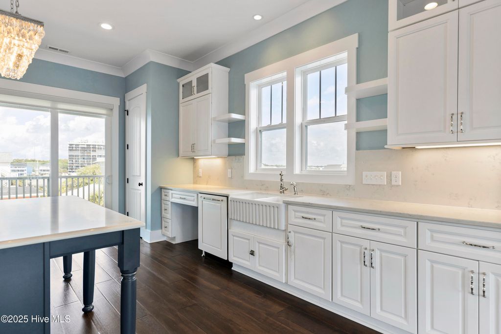 Image 31 of property listing at 711 Carolina Beach Avenue N, Carolina Beach, NC 28428