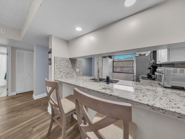 1701 Whitehall Drive 302, Davie, FL 33324