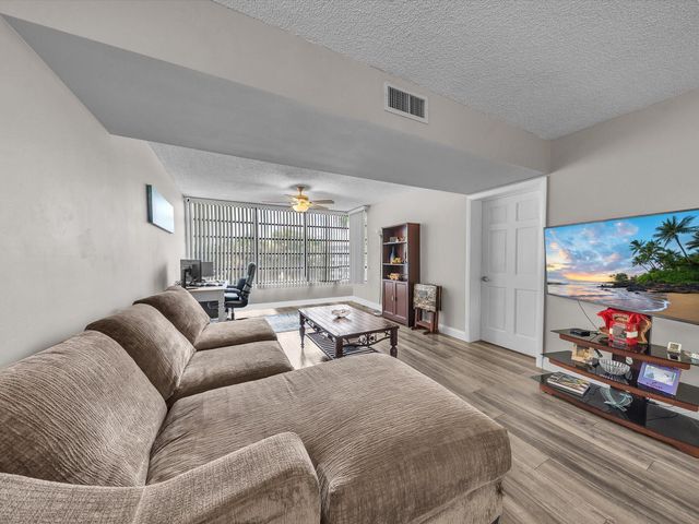 1701 Whitehall Drive 302, Davie, FL 33324