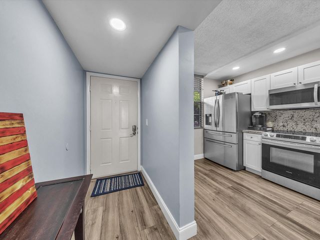1701 Whitehall Drive 302, Davie, FL 33324