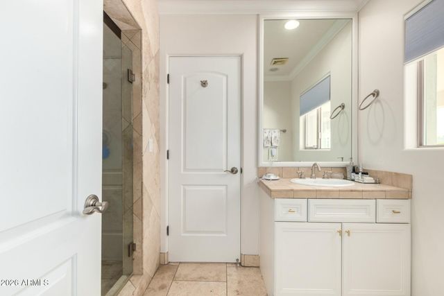 5555 E MONTEROSA Street, Phoenix, AZ 85018