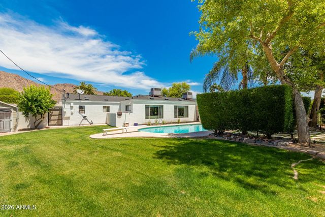 5555 E MONTEROSA Street, Phoenix, AZ 85018