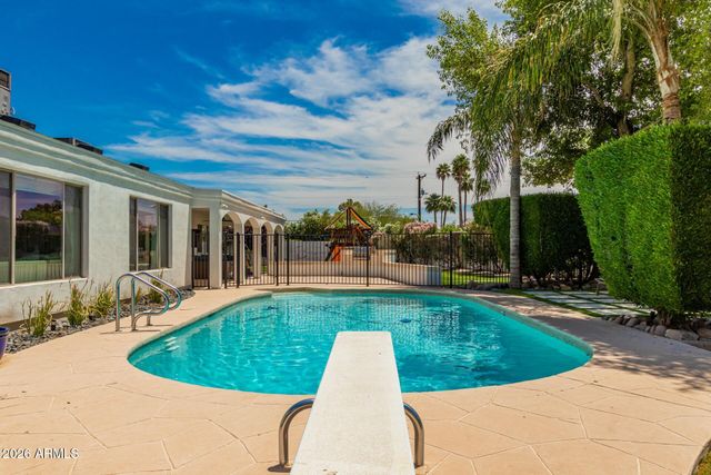 5555 E MONTEROSA Street, Phoenix, AZ 85018