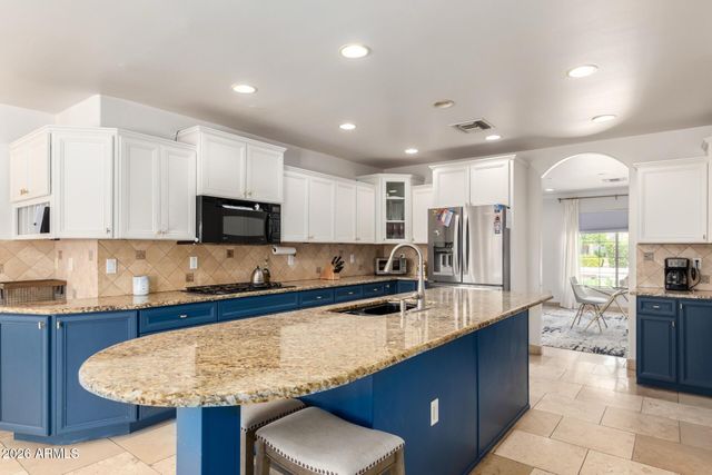 5555 E MONTEROSA Street, Phoenix, AZ 85018