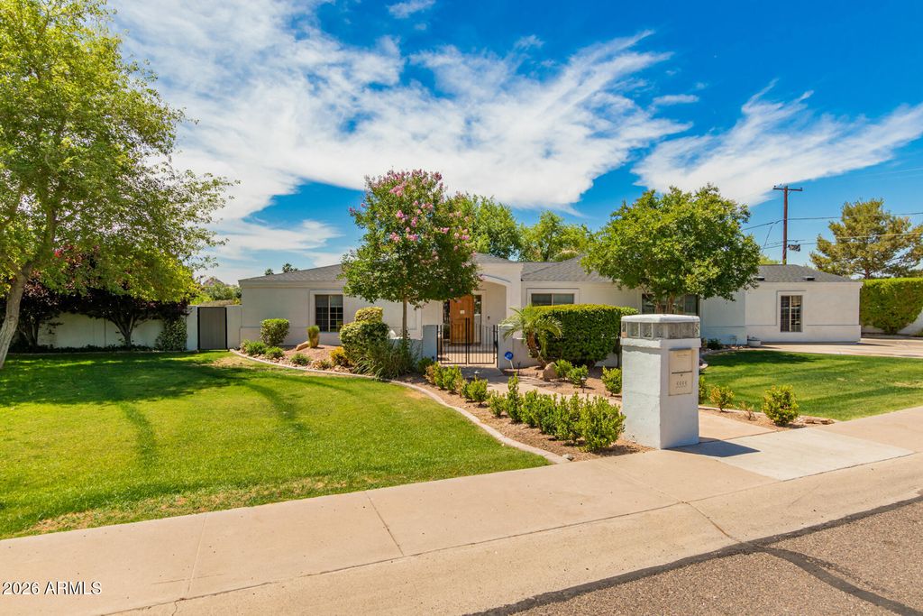 5555 E MONTEROSA Street, Phoenix, AZ 85018 — exterior