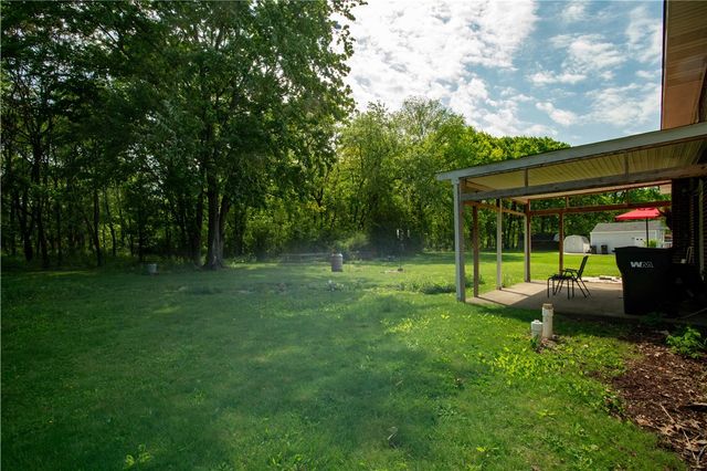 858 Monaca Rd, Center Twp, PA 15061