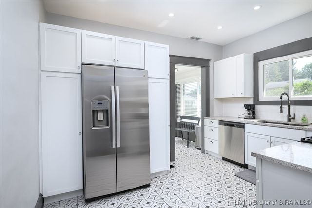 2216 Morton Avenue, New Albany, IN 47150