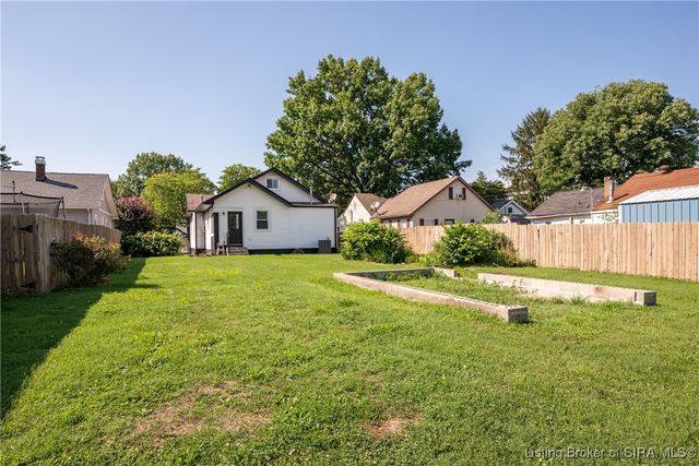 2216 Morton Avenue, New Albany, IN 47150