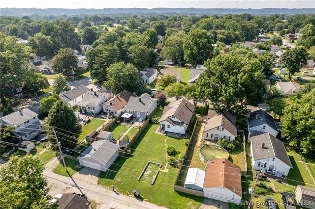 2216 Morton Avenue, New Albany, IN 47150