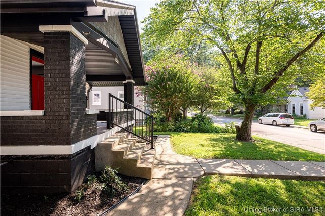 2216 Morton Avenue, New Albany, IN 47150