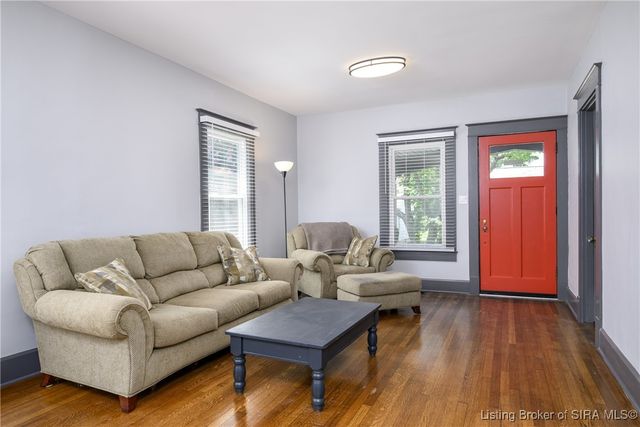 2216 Morton Avenue, New Albany, IN 47150