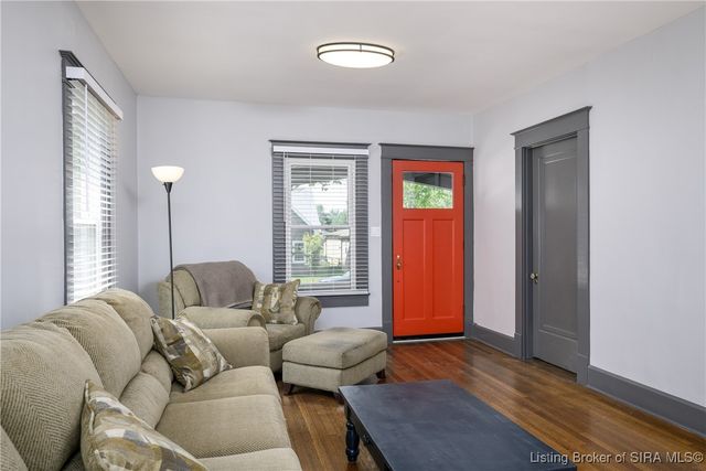 2216 Morton Avenue, New Albany, IN 47150