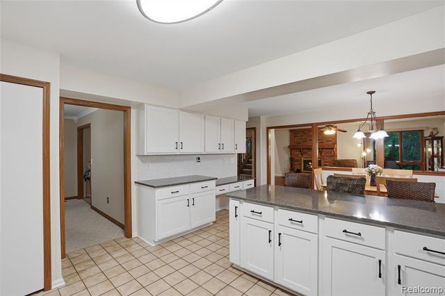 68345 Romeo Plank Road, Ray, MI 48096