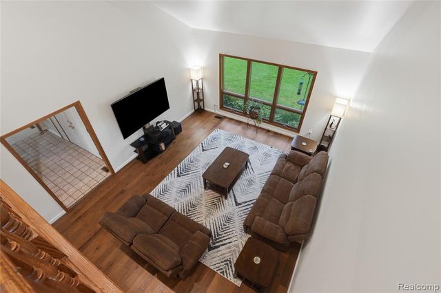 68345 Romeo Plank Road, Ray, MI 48096