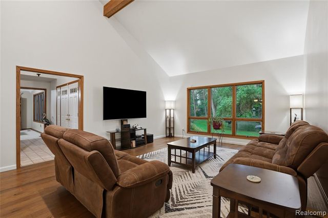 68345 Romeo Plank Road, Ray, MI 48096