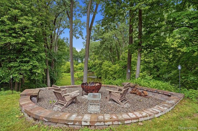 68345 Romeo Plank Road, Ray, MI 48096