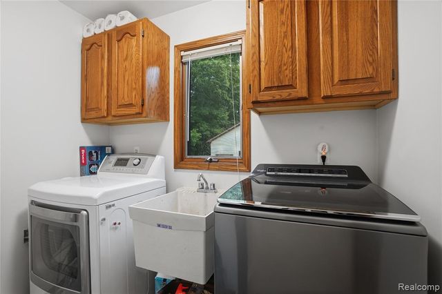 68345 Romeo Plank Road, Ray, MI 48096