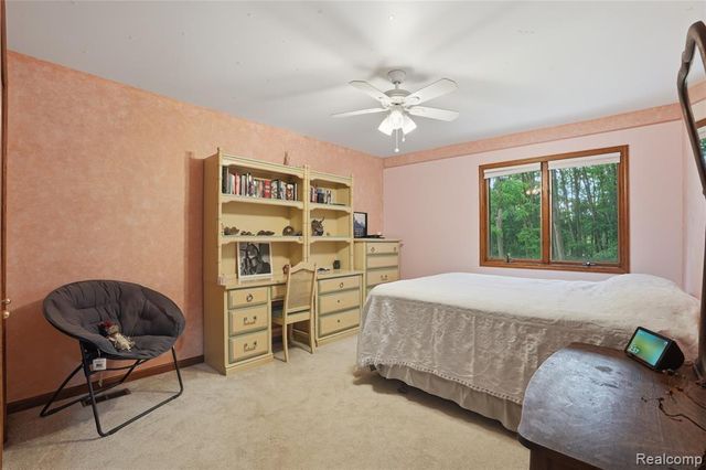 68345 Romeo Plank Road, Ray, MI 48096